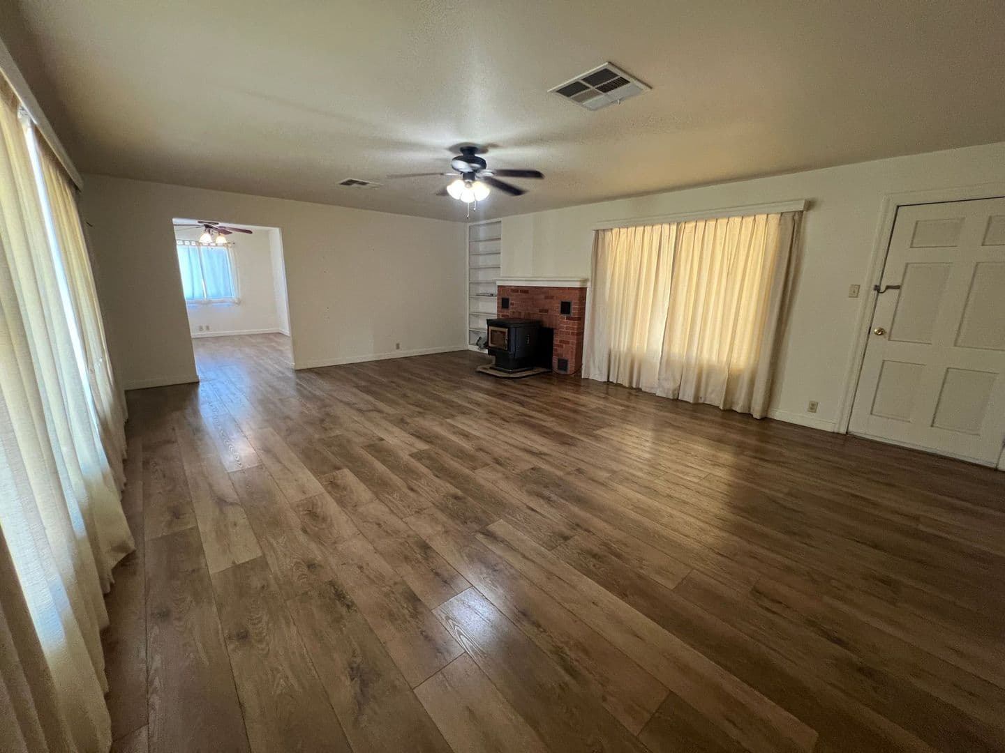 Red Bluff House: 11914 Rawson Rd
