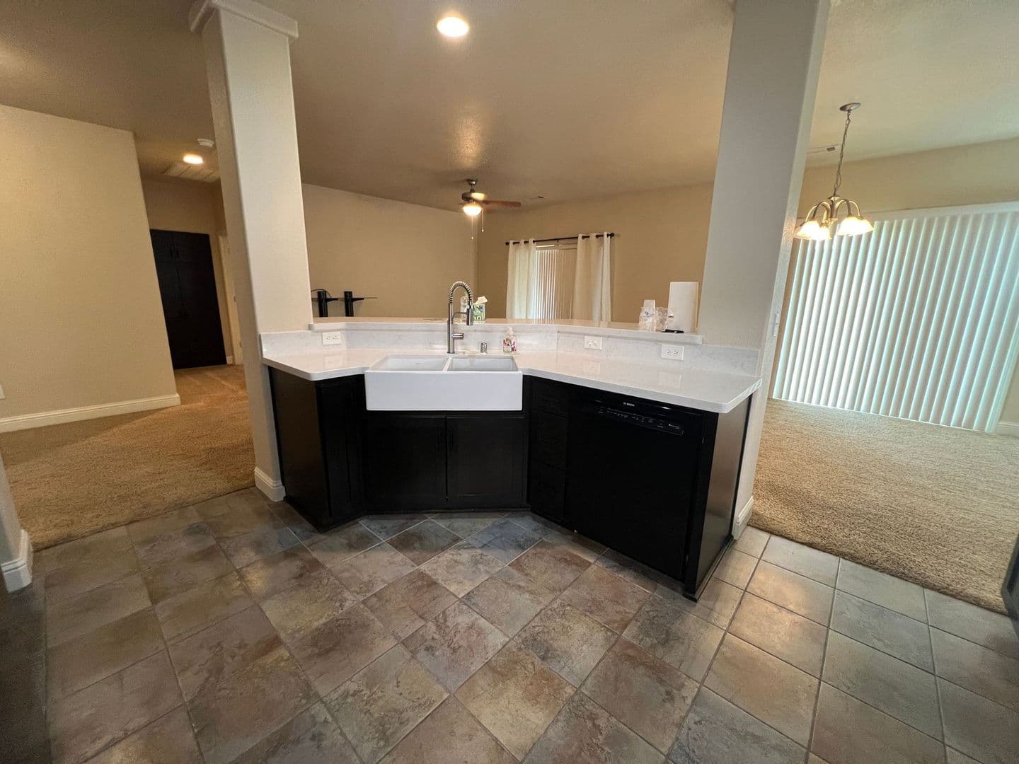 Red Bluff House: 371 James Ave
