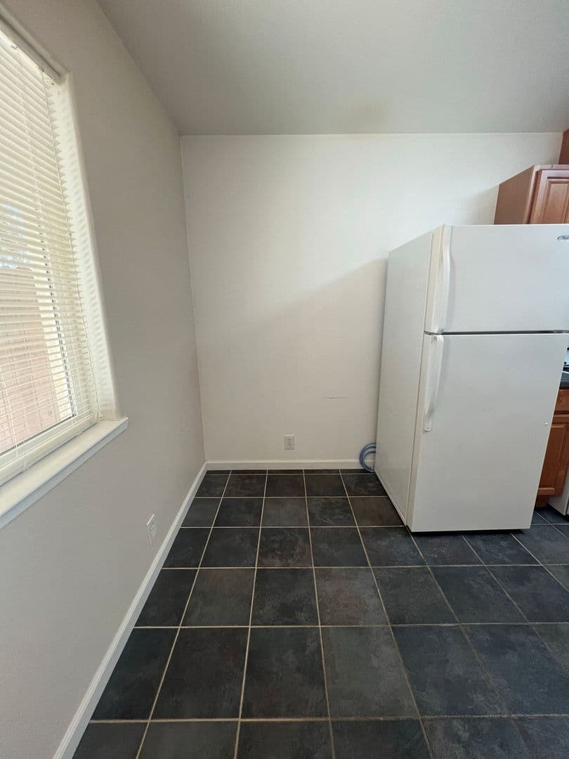 Red Bluff House: 22857 Sanford St