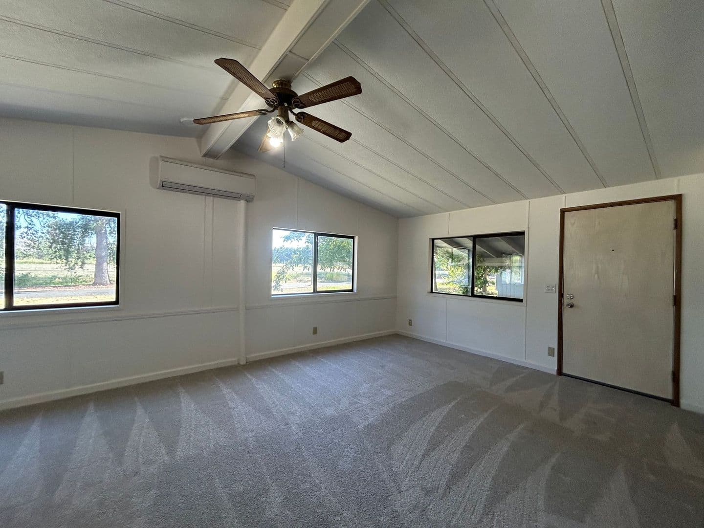 Red Bluff House: 12005 Craig Ave.