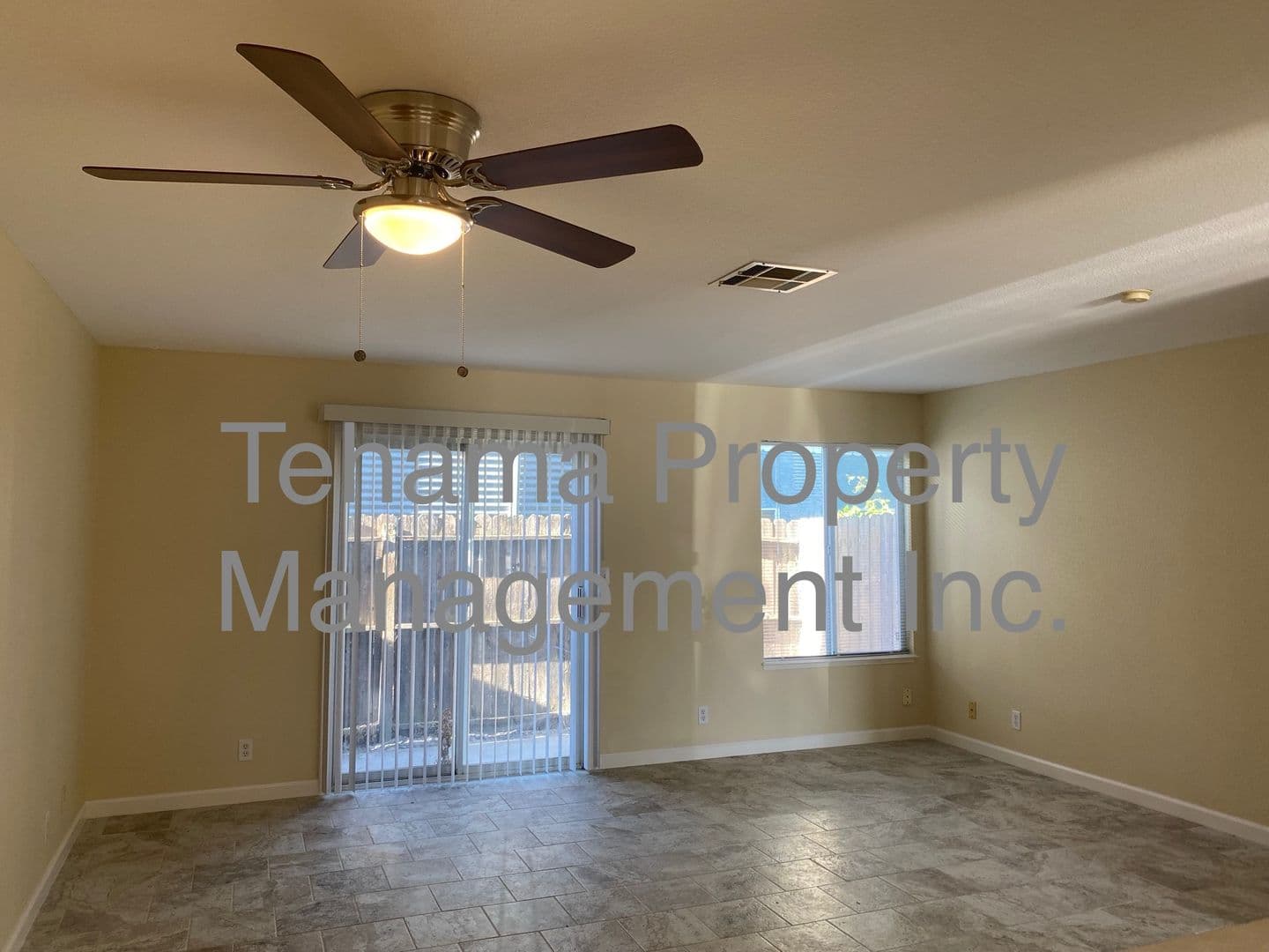 Red Bluff Apartment: 1070 Lakeside Dr.