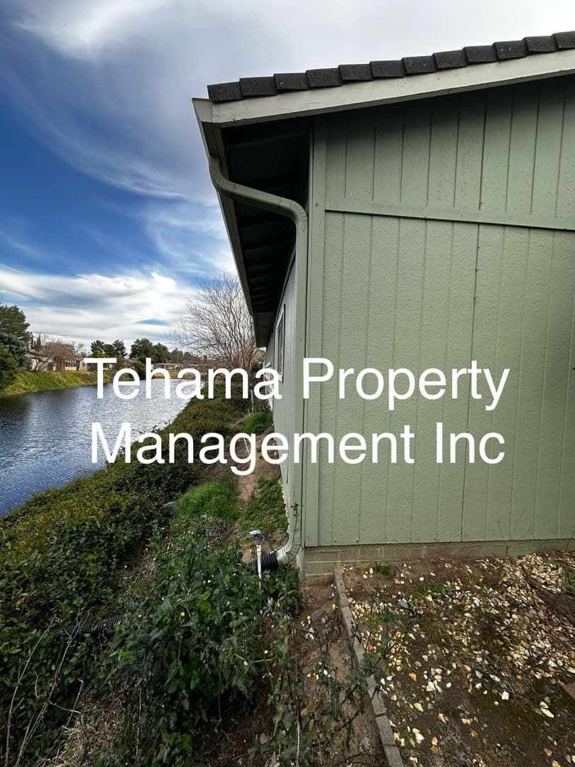 Red Bluff House: 350 Gilmore Rd Spc 101