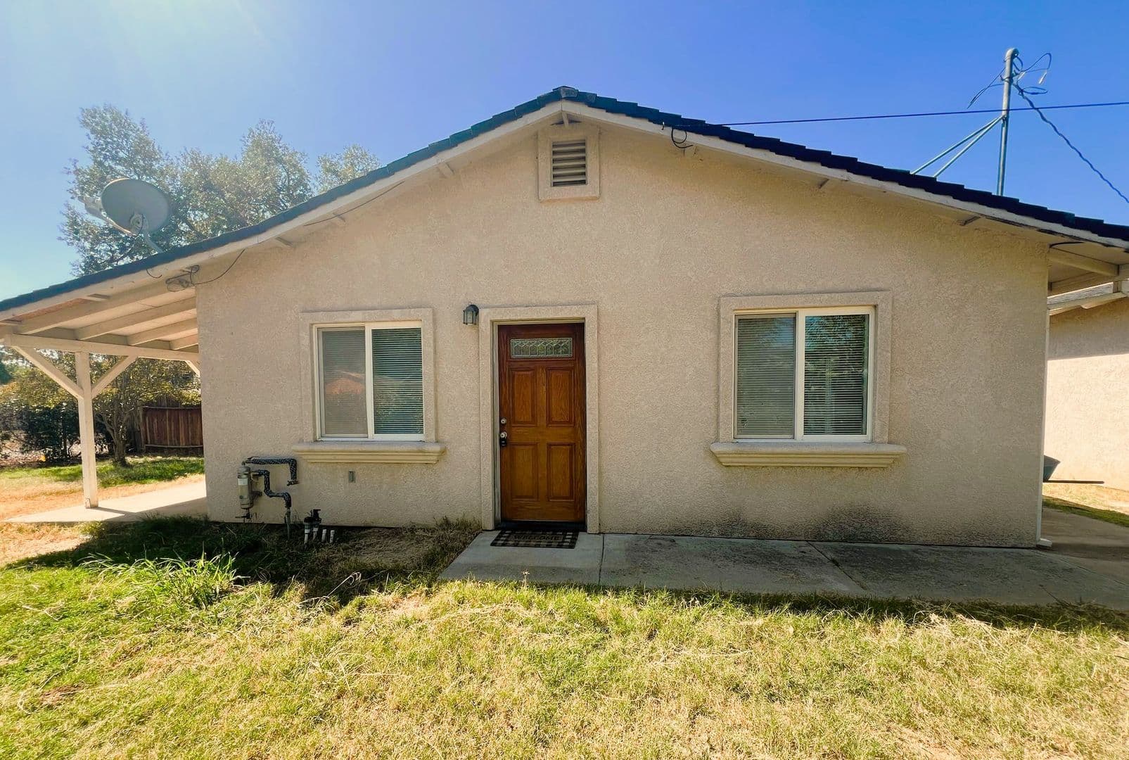 Red Bluff House: 22857 Sanford St