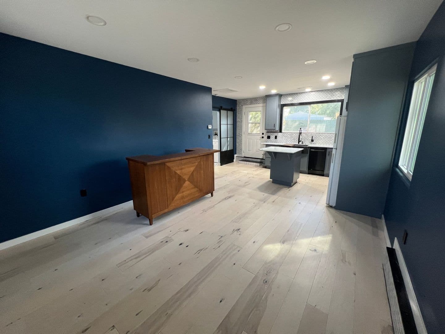 Red Bluff House: 240 1/2 Beverly Ave