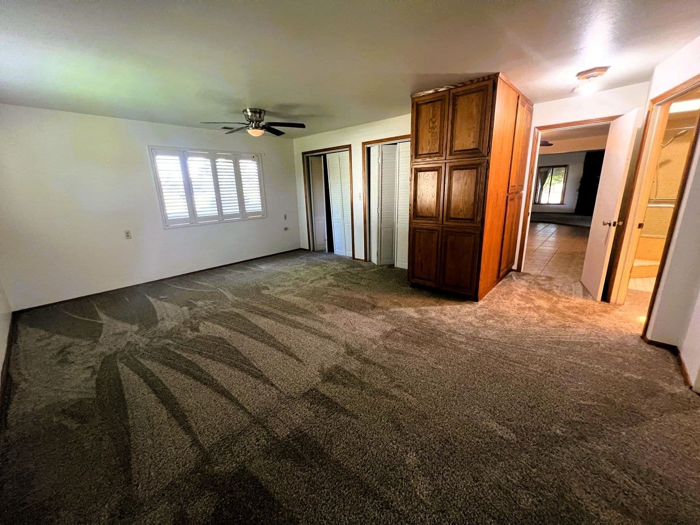 Los Molinos House: 11015 Schafer Ave