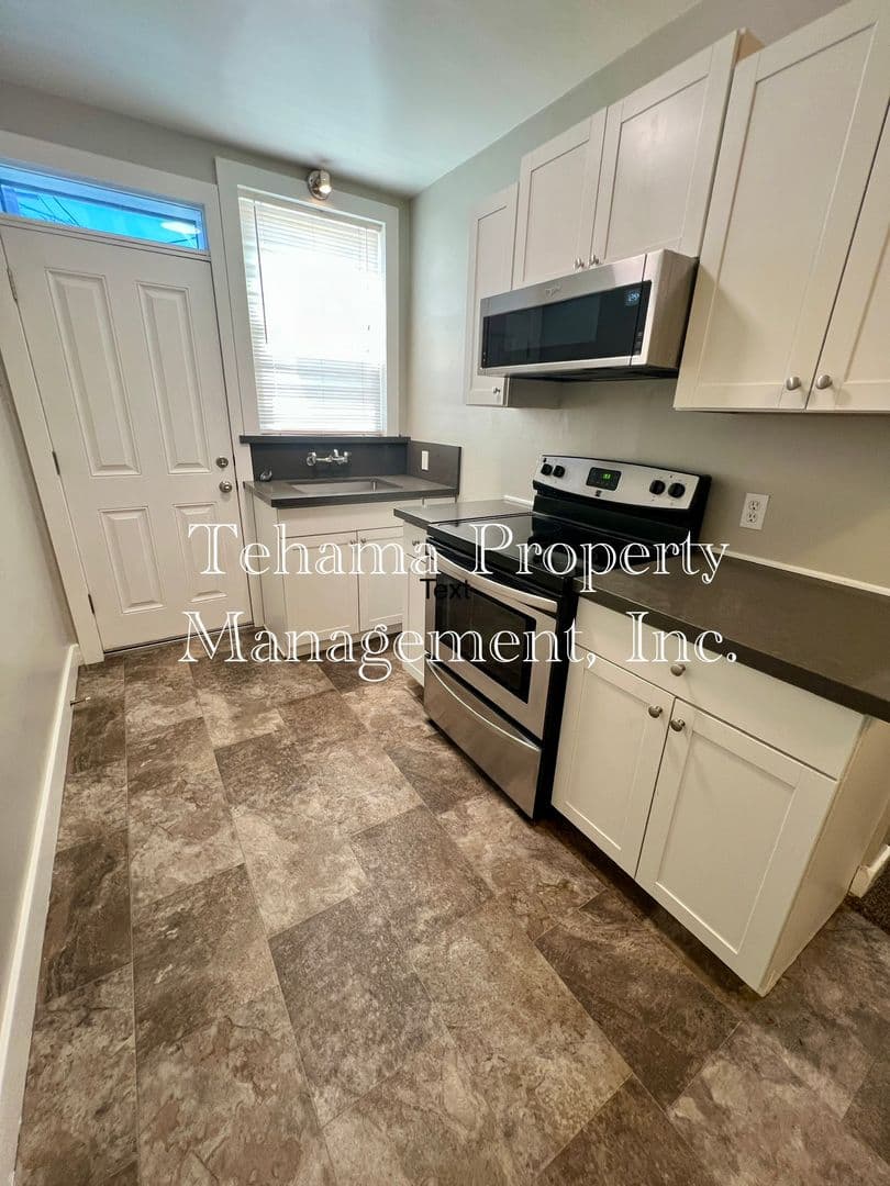 Red Bluff Apartment: 1051 Washington Street