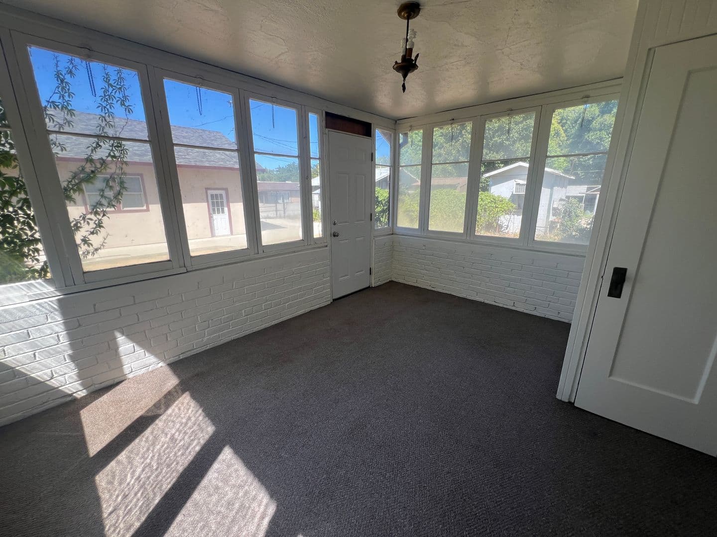 Red Bluff Apartment: 925 Lincoln Street