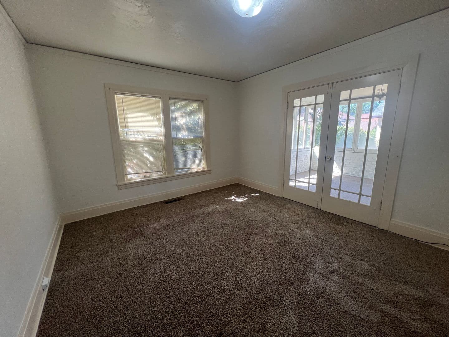 Red Bluff Apartment: 925 Lincoln Street