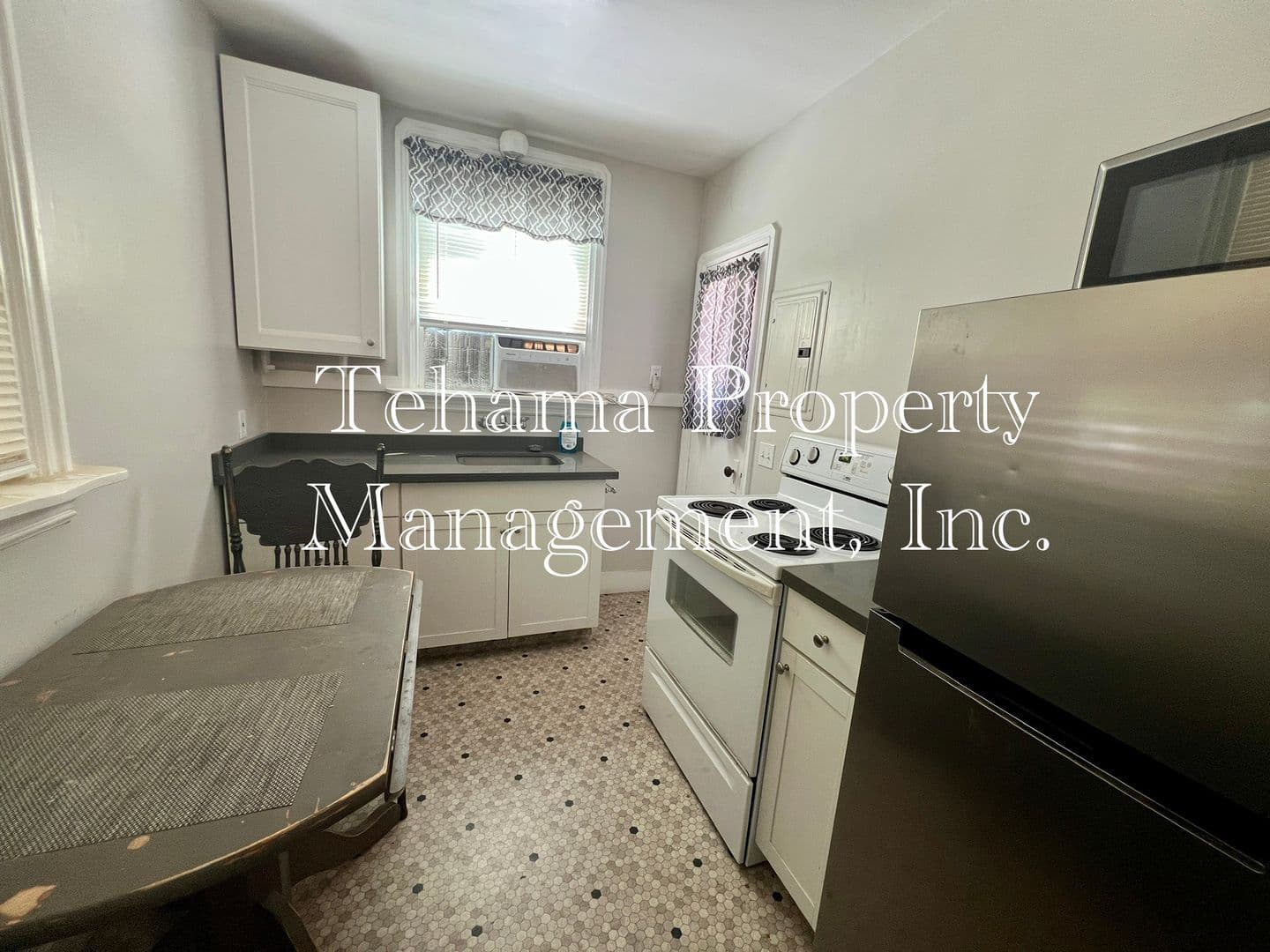 Red Bluff Apartment: 1051 Washington Street