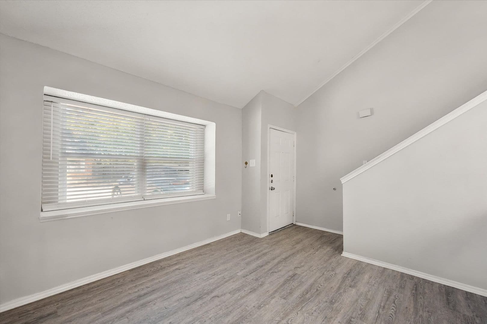 Mansfield Apartment: 311 Kings Way Drive