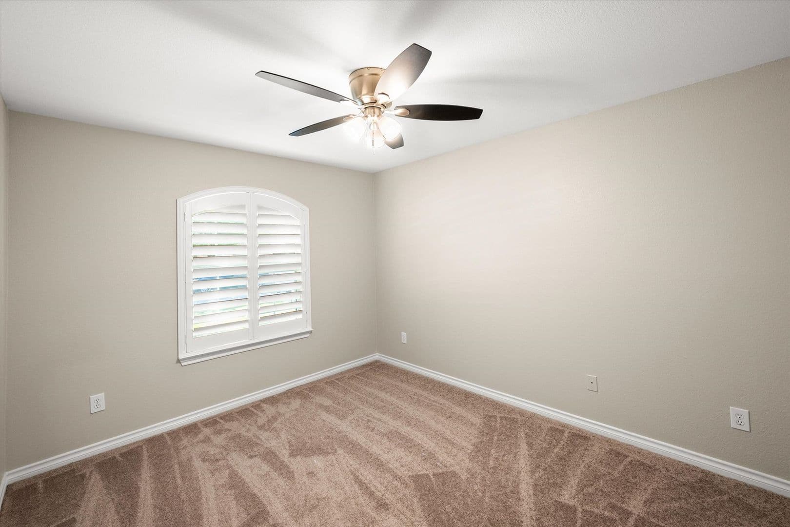 Grand Prairie House: 7363 Estela