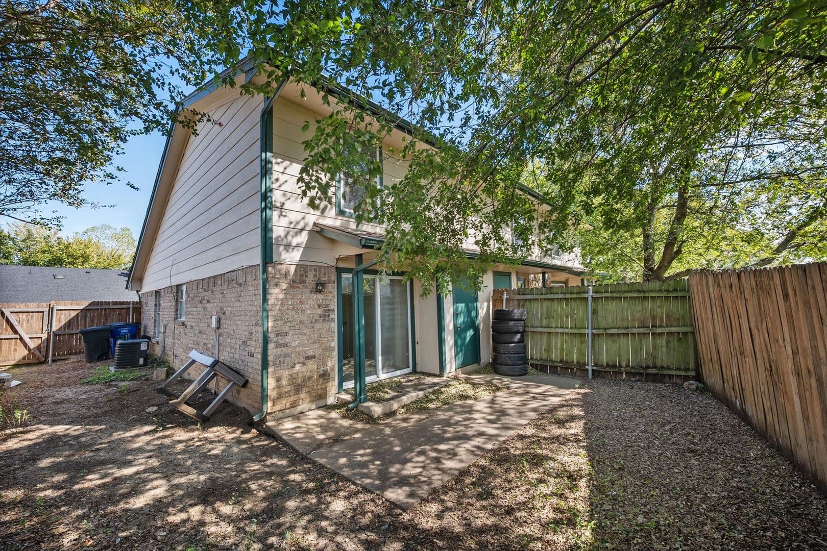 Mansfield Apartment: 311 Kings Way Drive