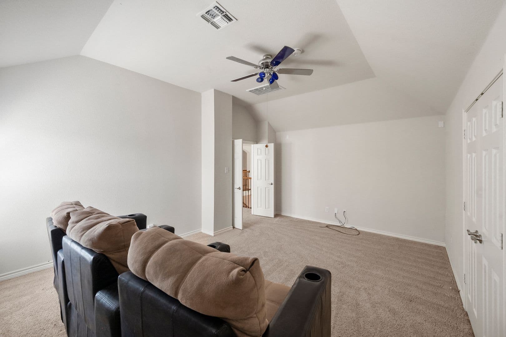 Mansfield House: 121 Monticello Dr