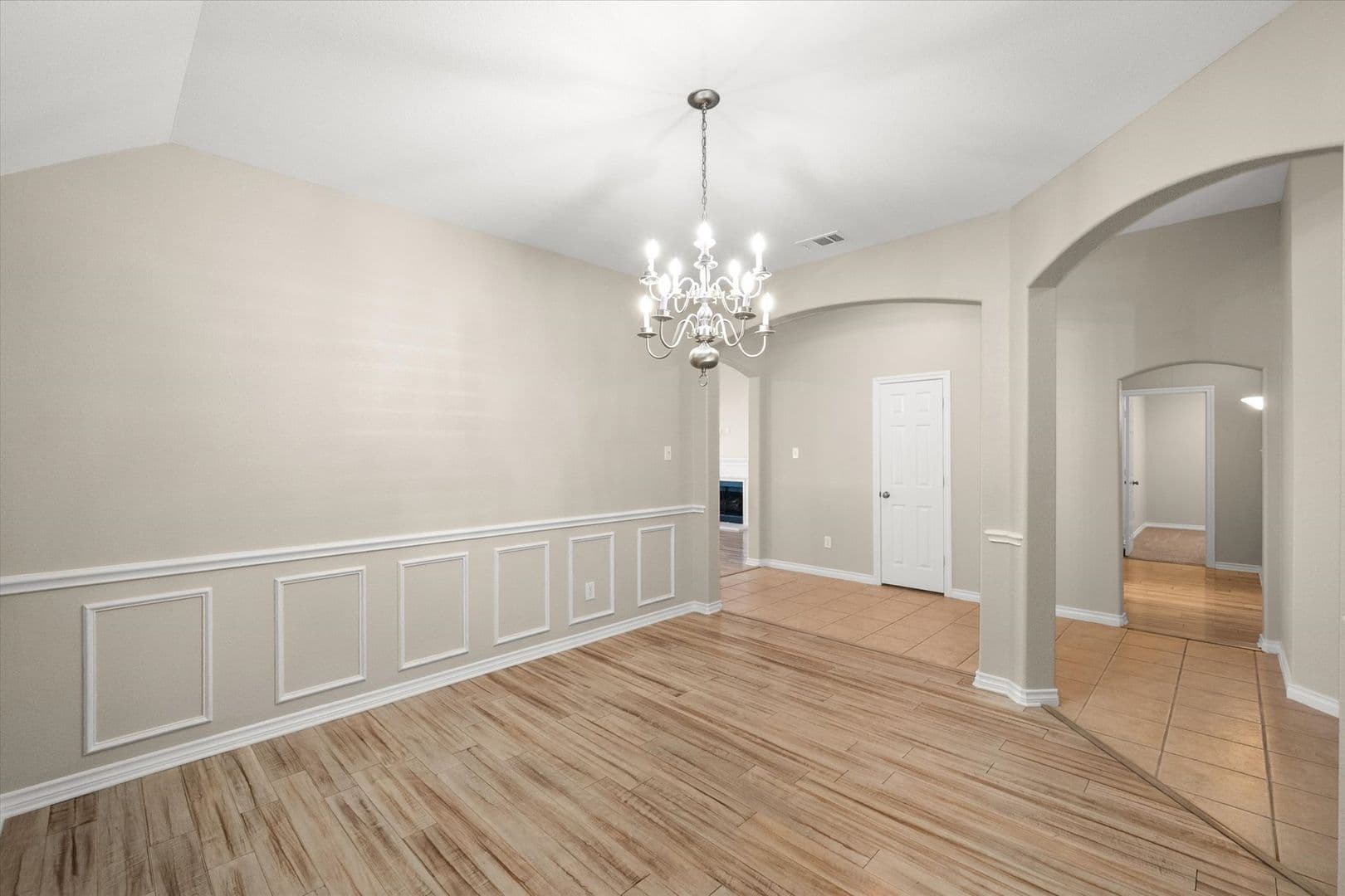 Grand Prairie House: 7363 Estela