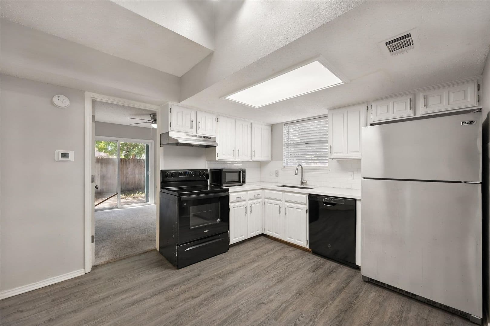 Mansfield Apartment: 311 Kings Way Drive