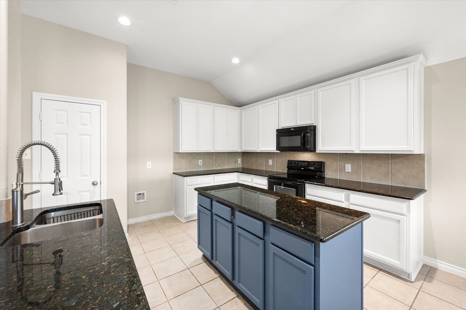 Grand Prairie House: 7363 Estela