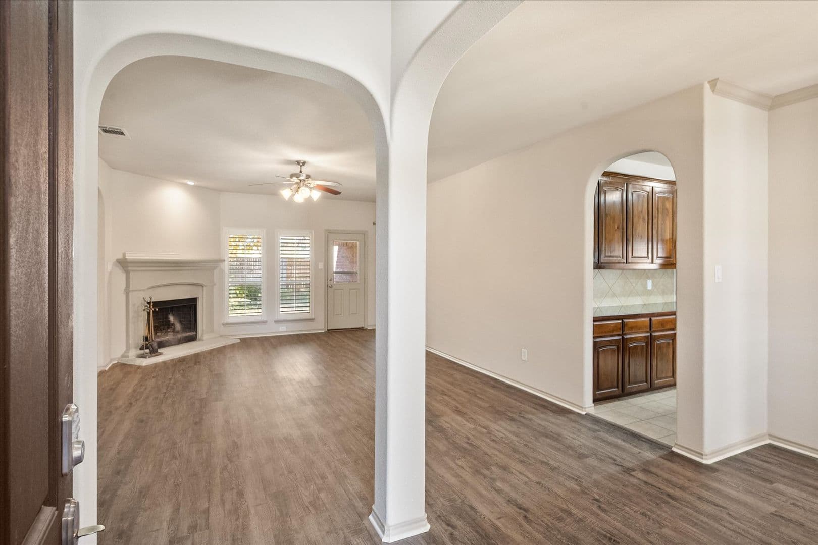 Midlothian House: 1613 Country Hills Dr
