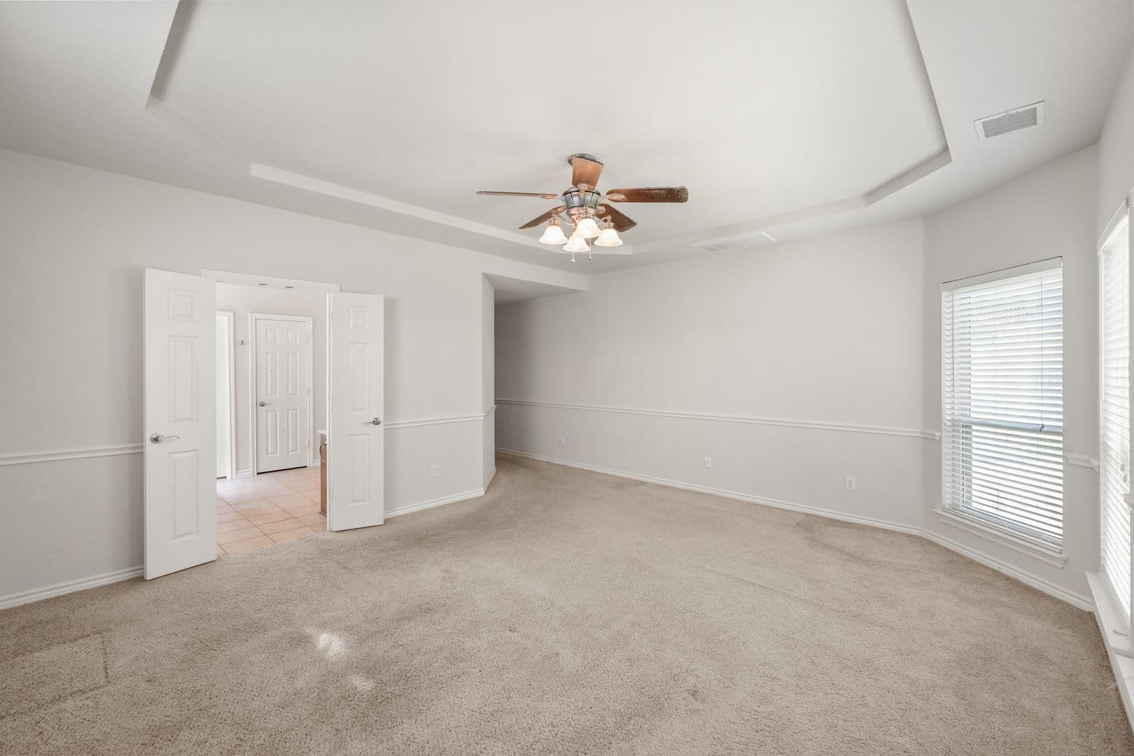 Mansfield House: 121 Monticello Dr