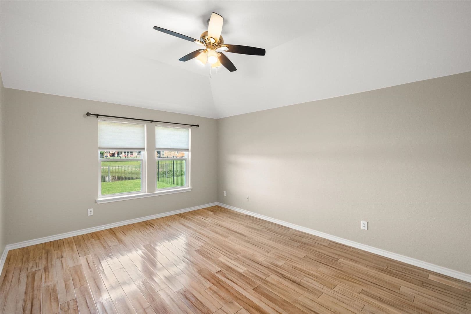 Grand Prairie House: 7363 Estela