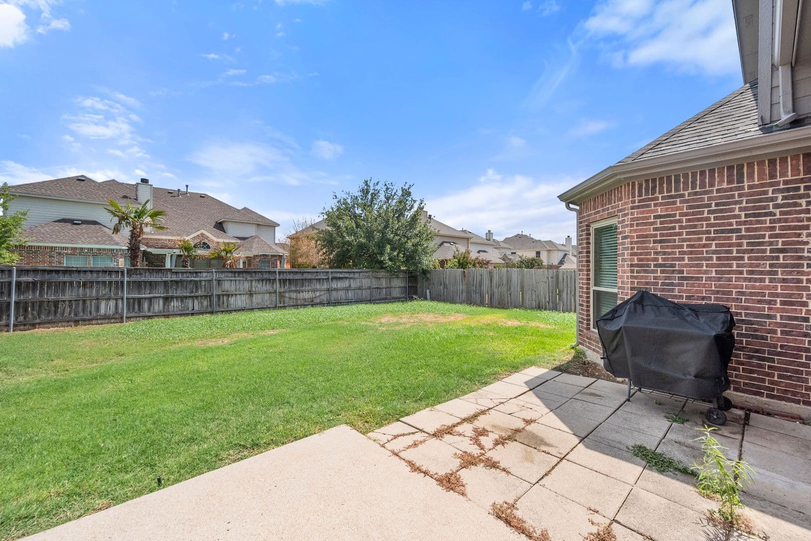 Mansfield House: 121 Monticello Dr