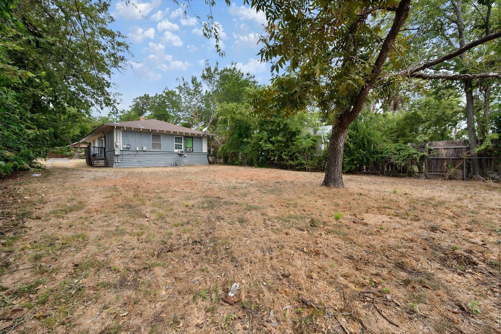 Fort Worth Apartment: 3715 Travis Avenue