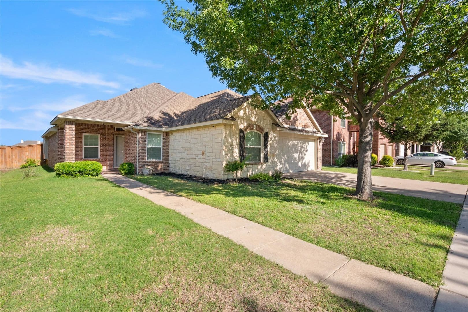 Grand Prairie House: 7363 Estela