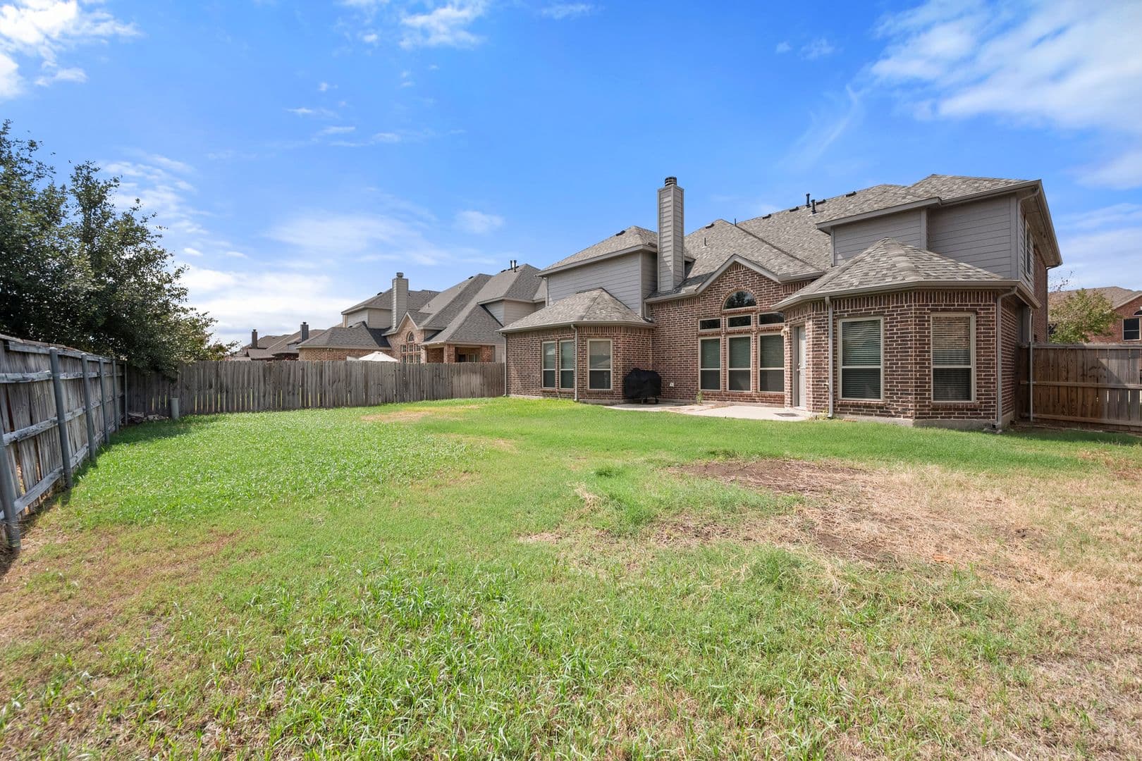 Mansfield House: 121 Monticello Dr