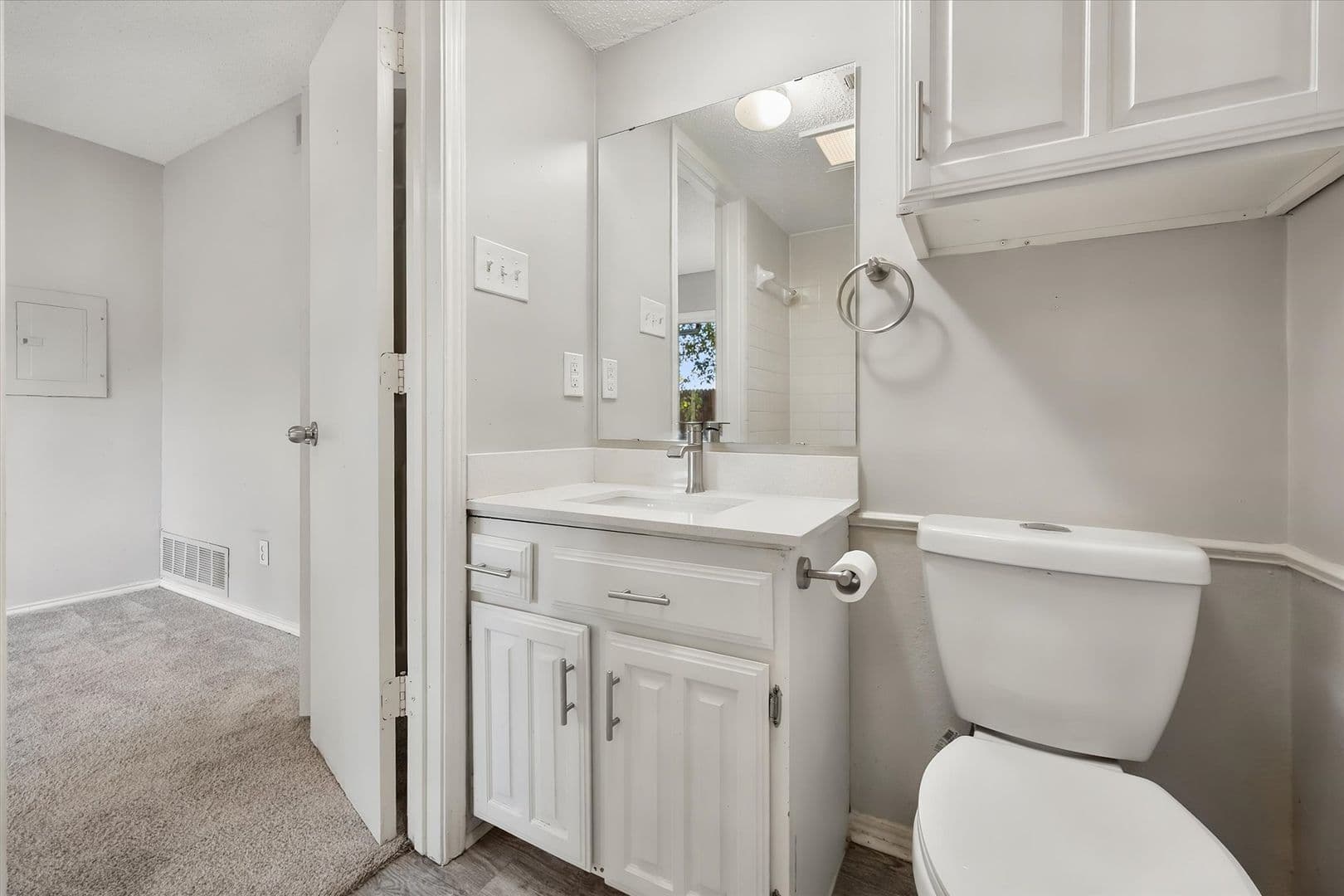 Mansfield Apartment: 311 Kings Way Drive