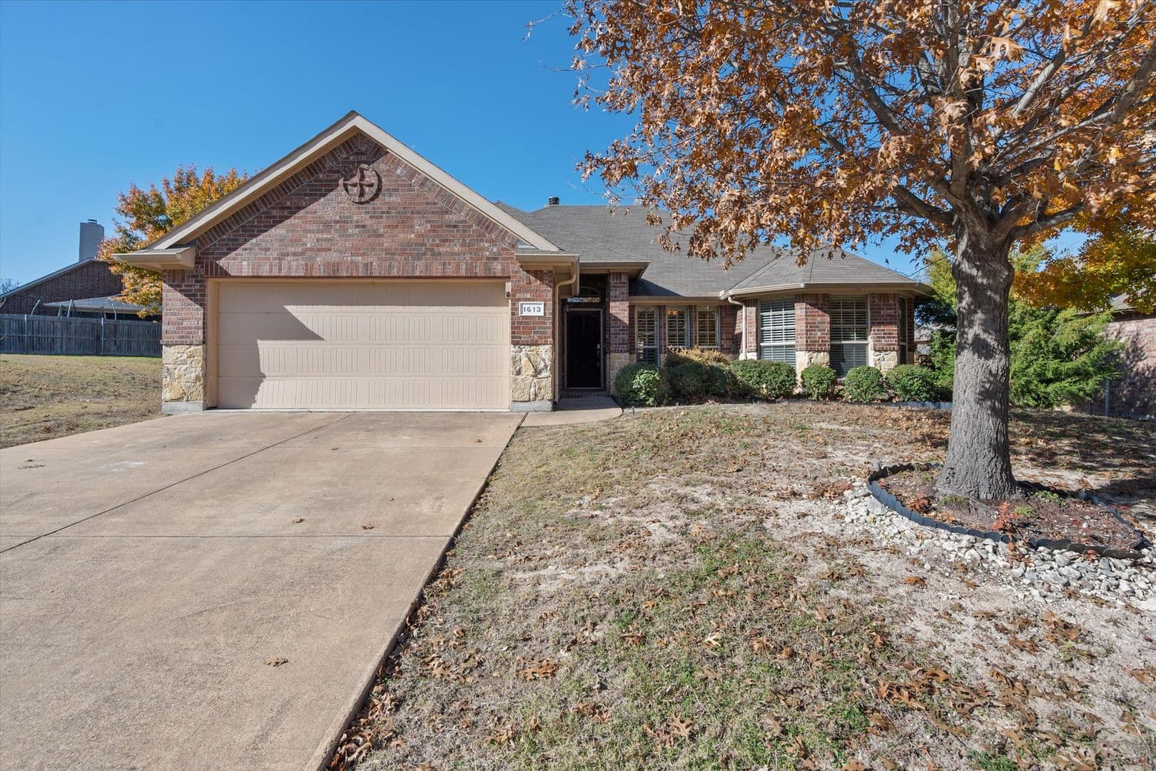 Midlothian House: 1613 Country Hills Dr