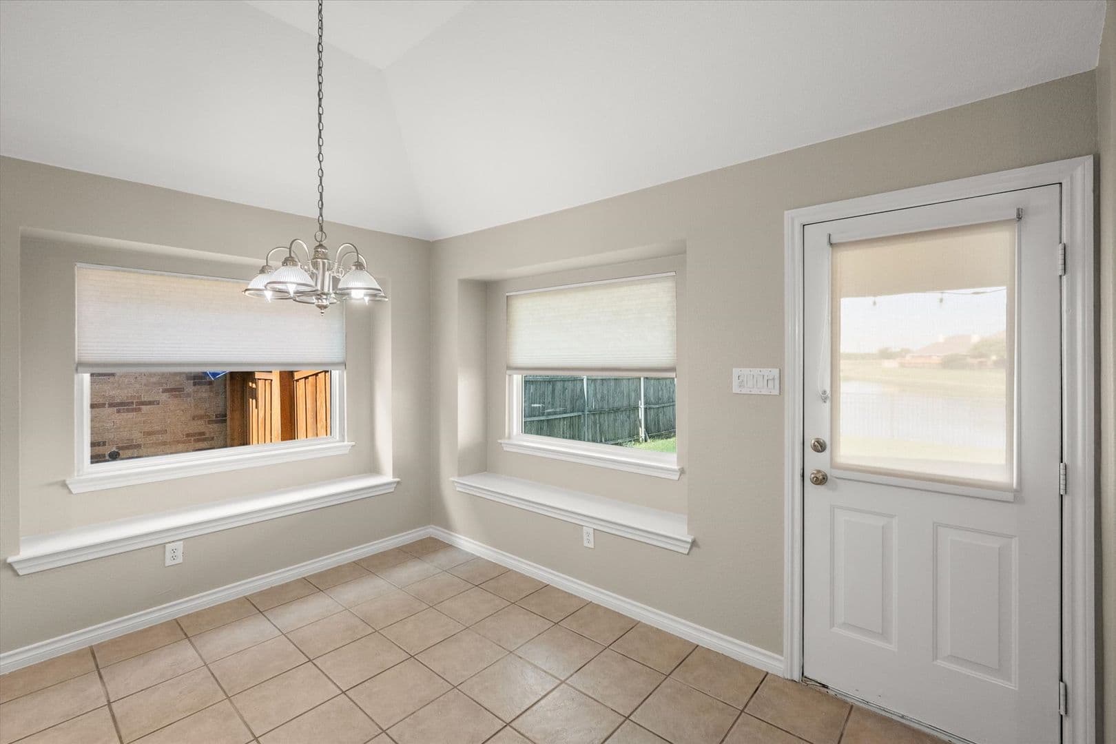 Grand Prairie House: 7363 Estela