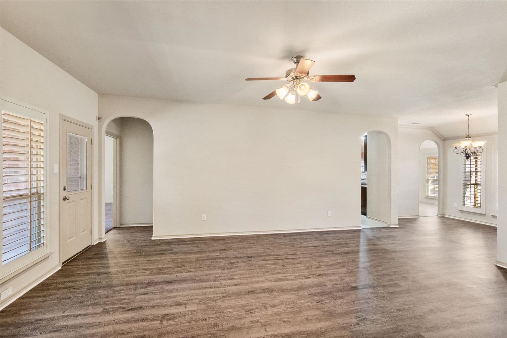 Midlothian House: 1613 Country Hills Dr
