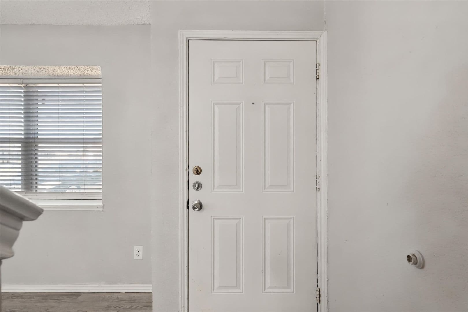 Mansfield Apartment: 311 Kings Way Drive