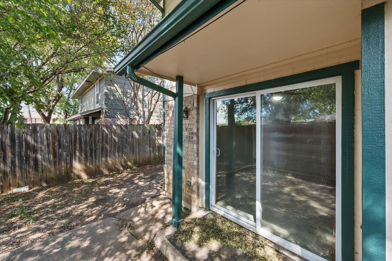 Mansfield Apartment: 311 Kings Way Drive
