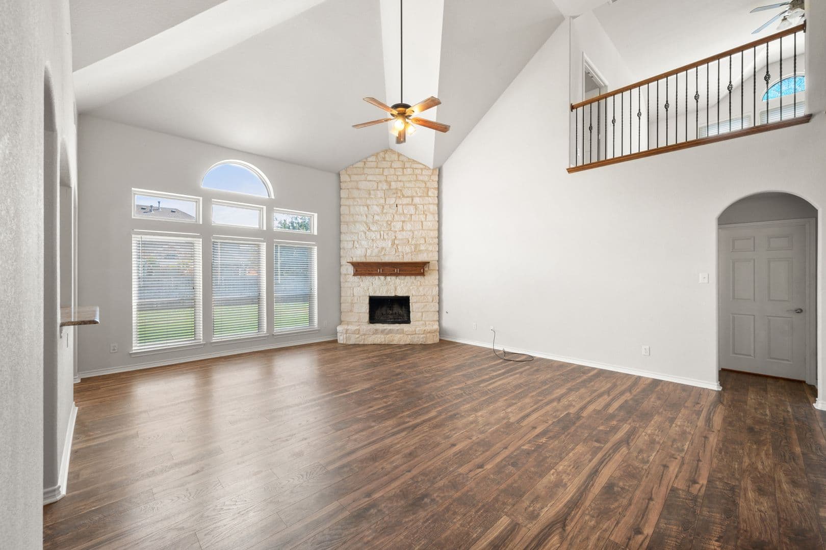Mansfield House: 121 Monticello Dr