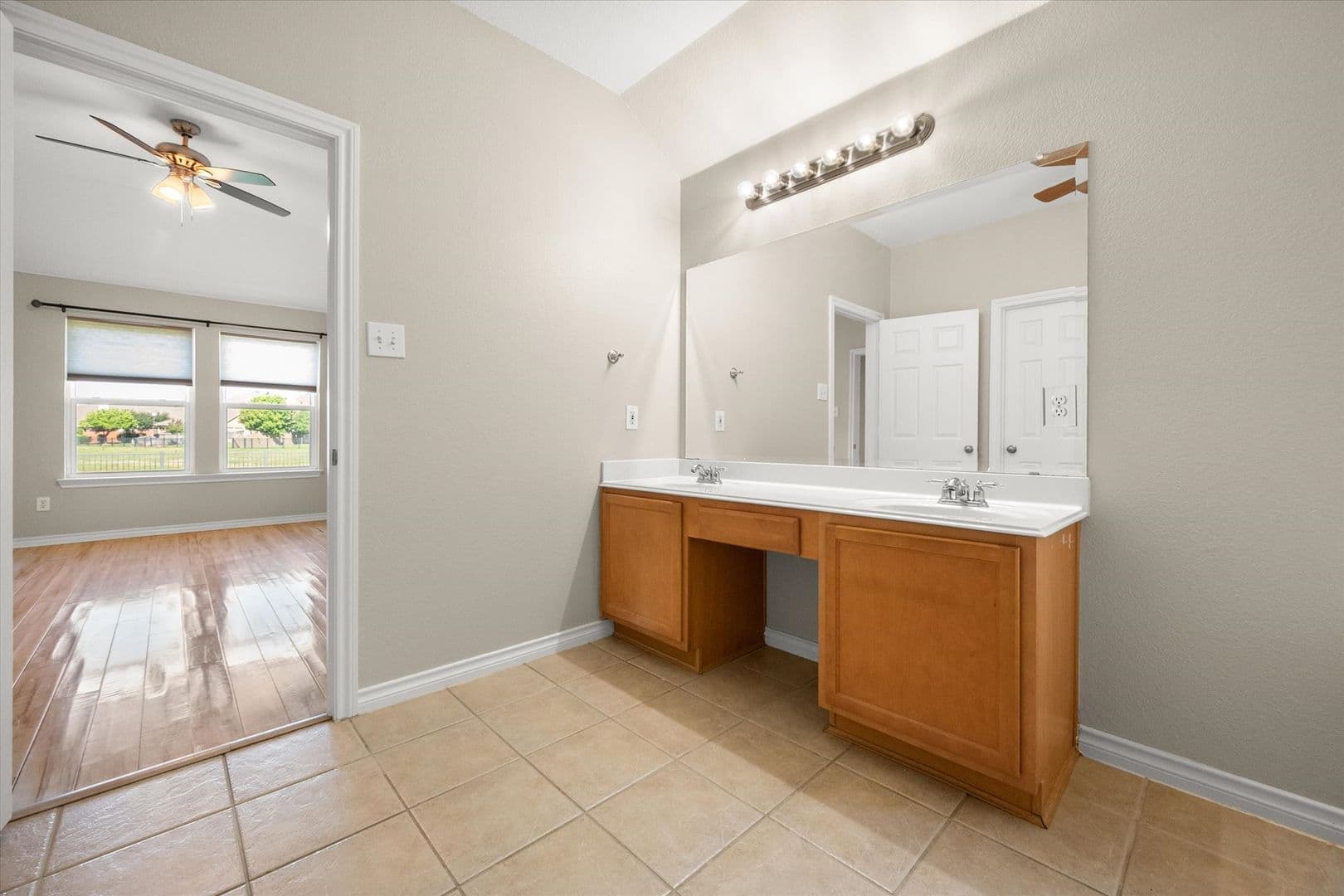 Grand Prairie House: 7363 Estela