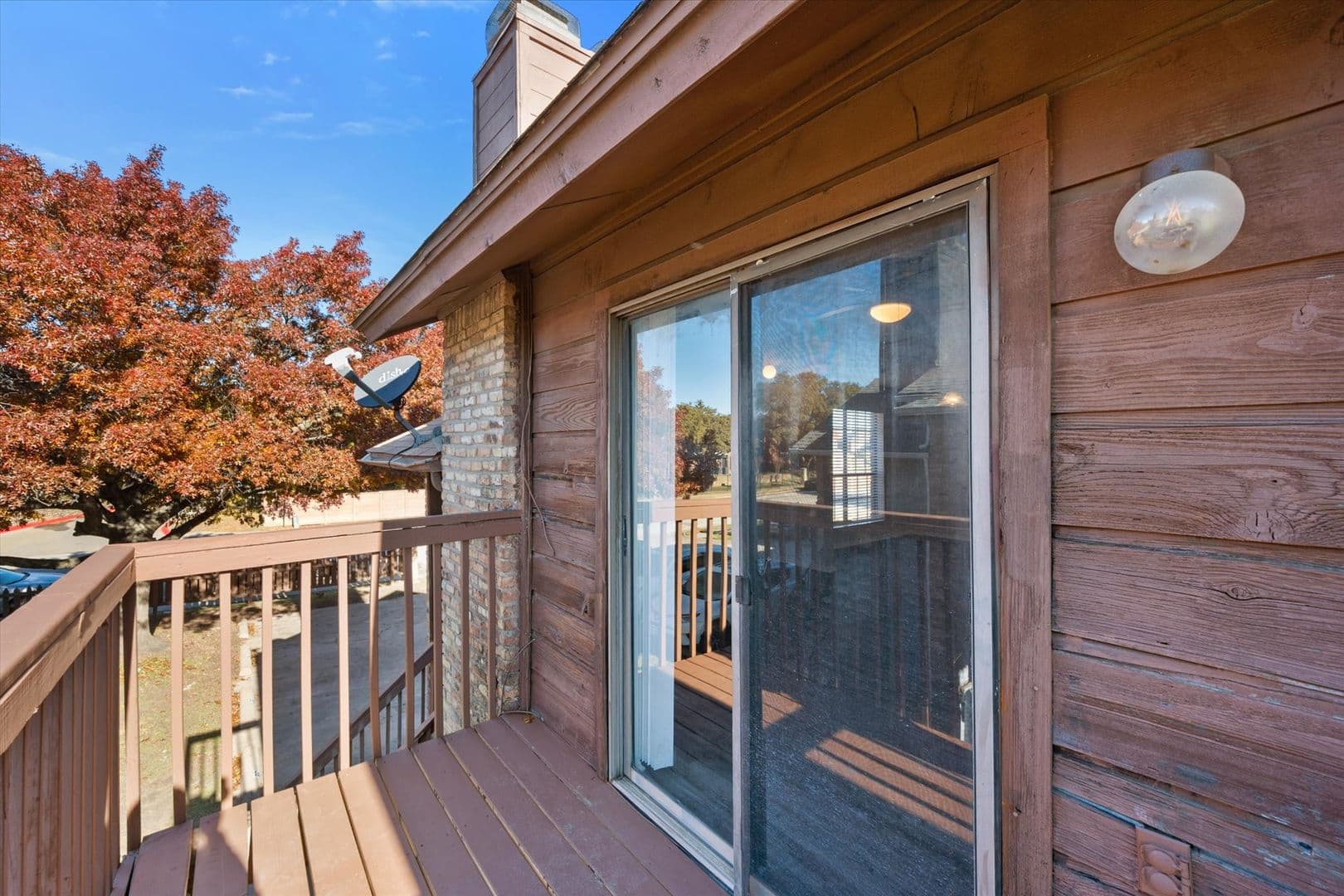 Euless Apartment: 406 E Denton Dr.