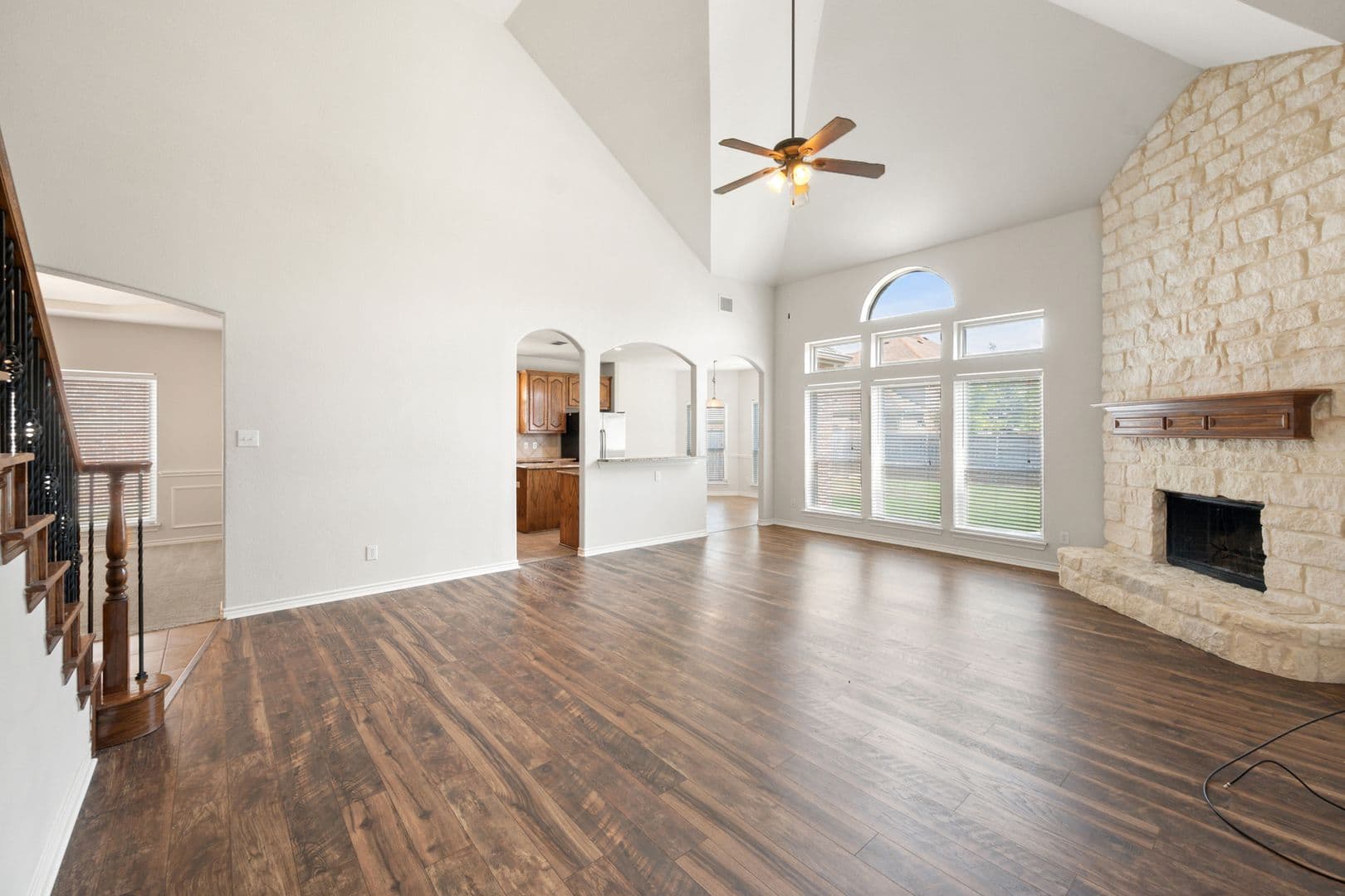 Mansfield House: 121 Monticello Dr