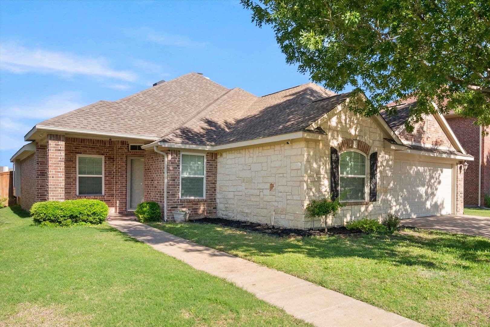 Grand Prairie House: 7363 Estela