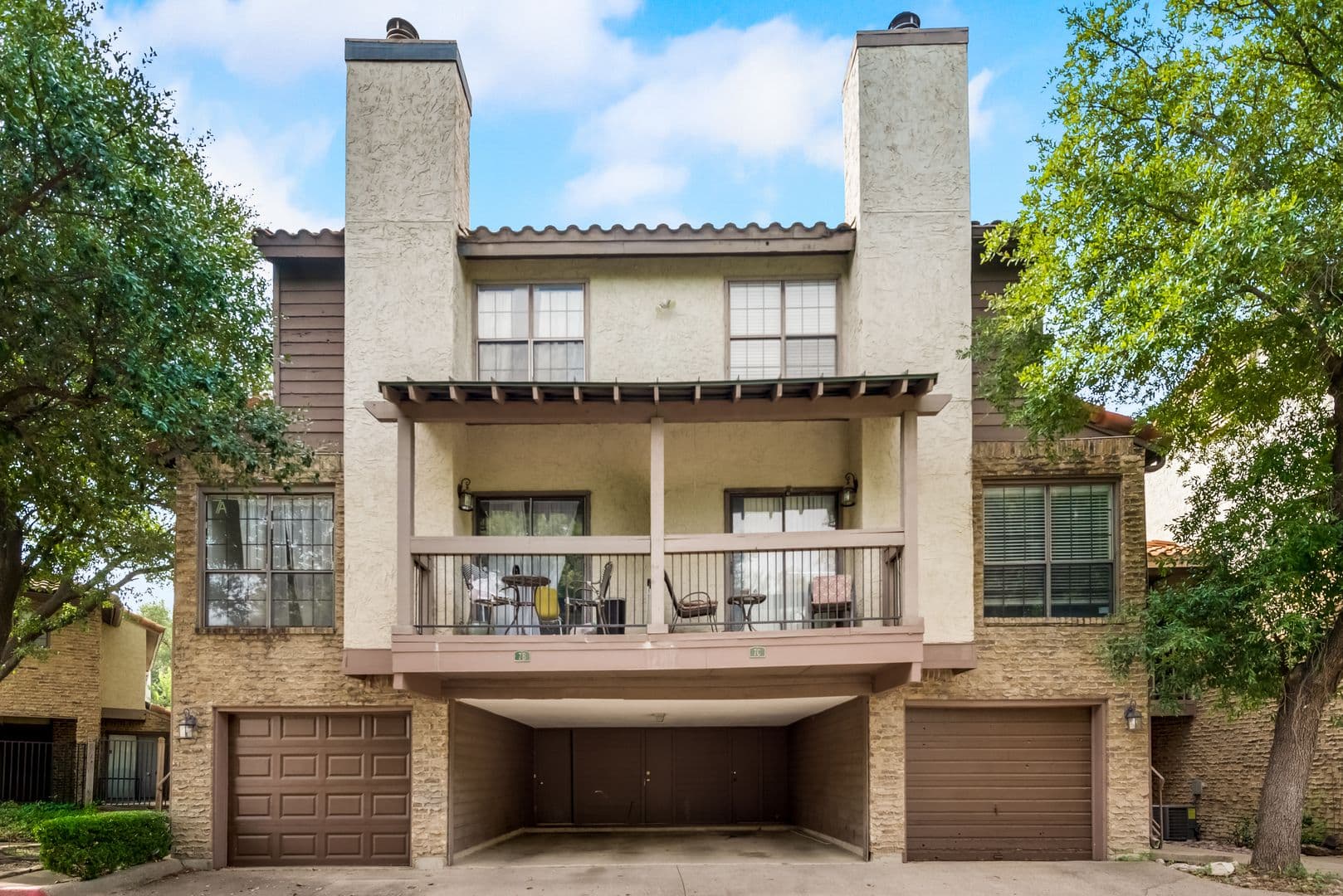 Richardson Condo: 336 Melrose Drive