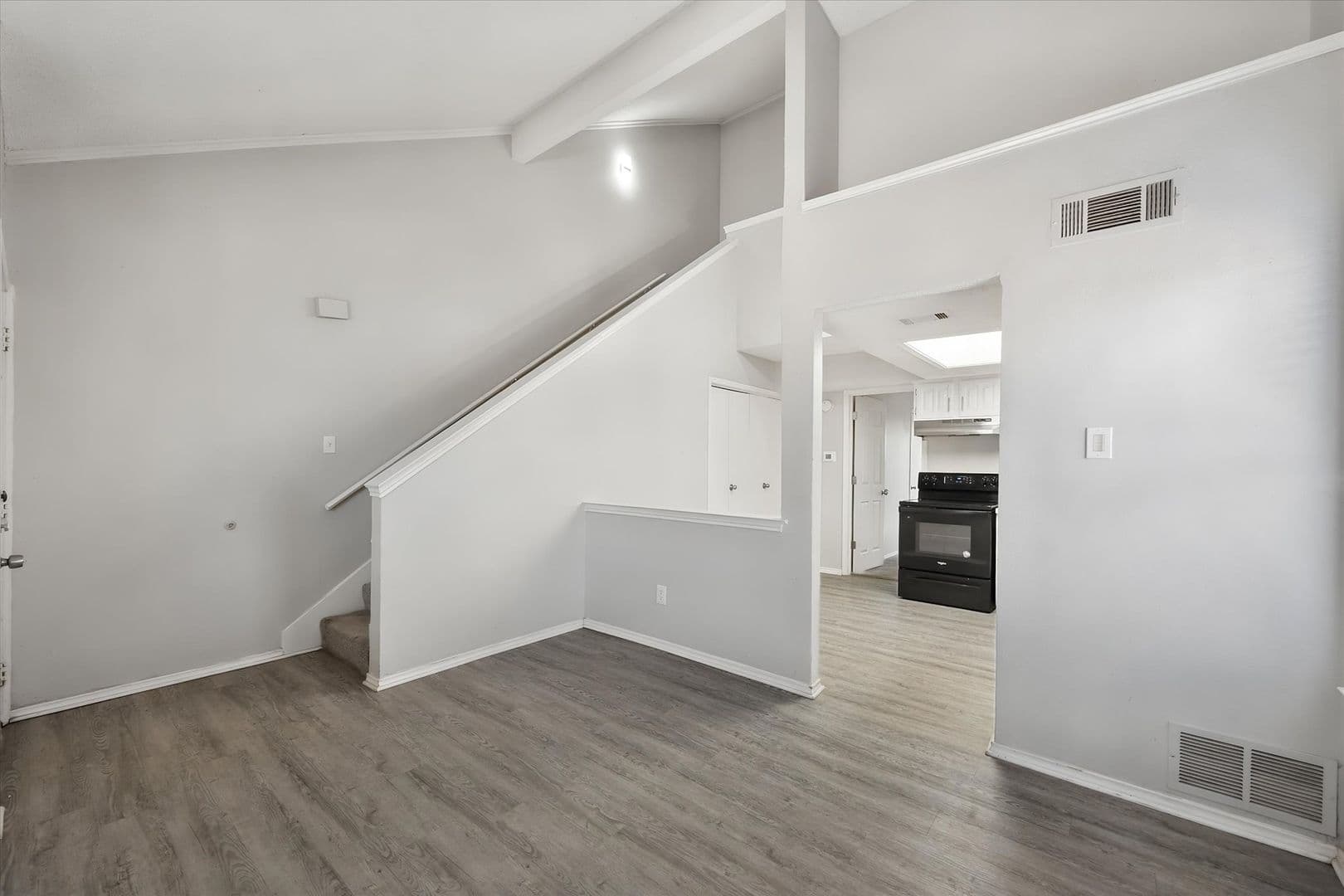 Mansfield Apartment: 311 Kings Way Drive