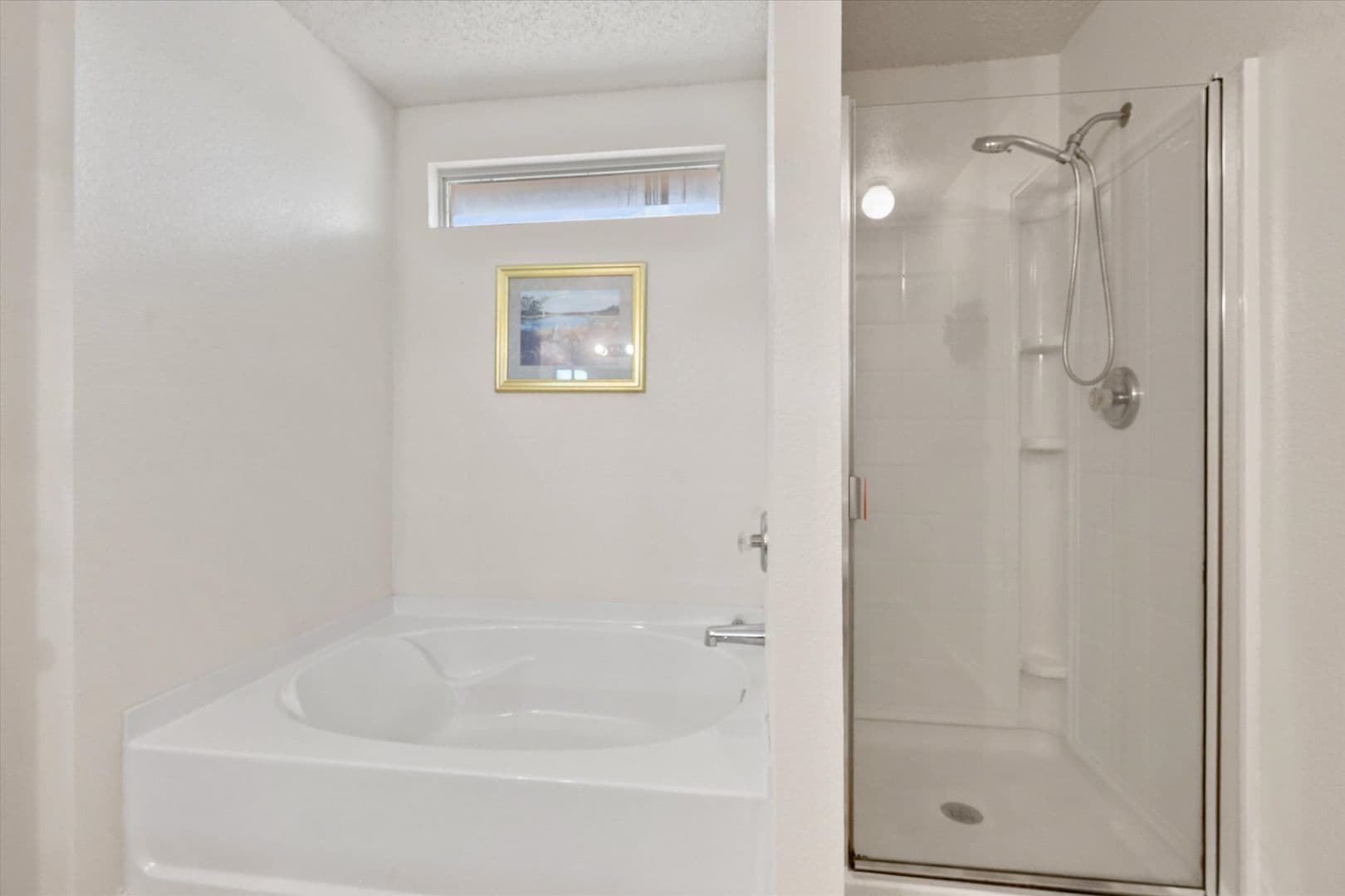 Arlington House: 511 Travis Ranch Trl