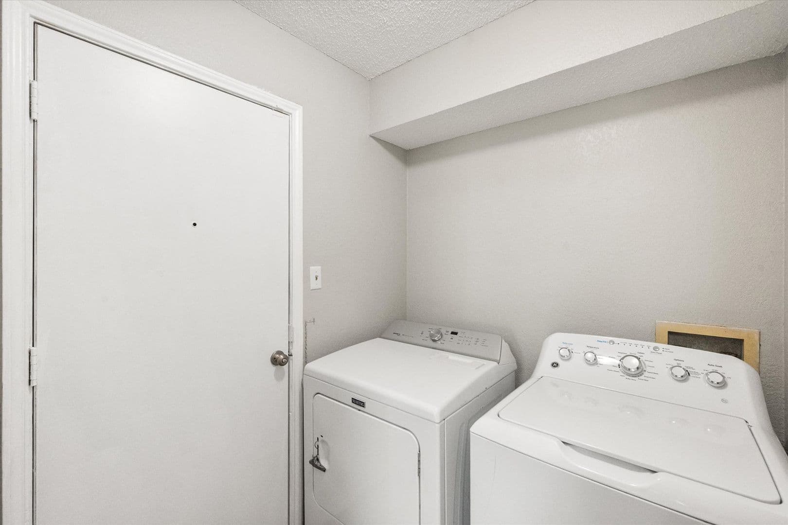 Mansfield House: 1217 Hidden Creek Dr