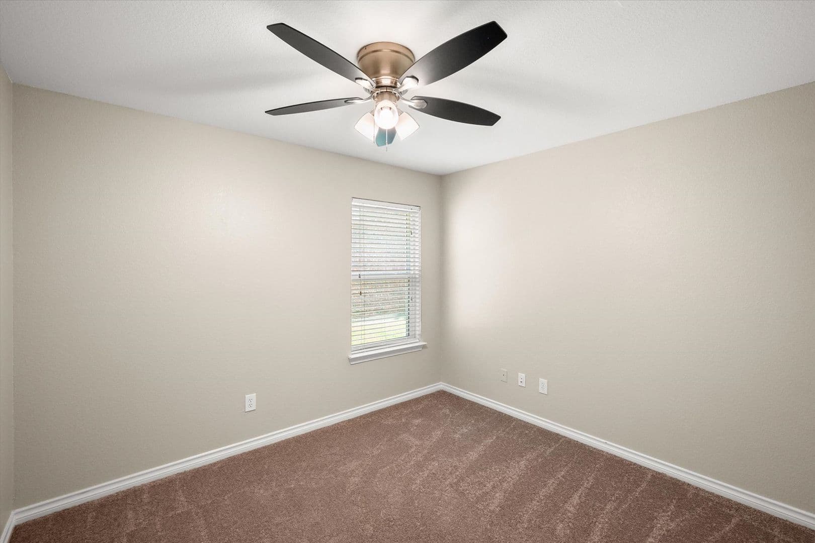 Grand Prairie House: 7363 Estela