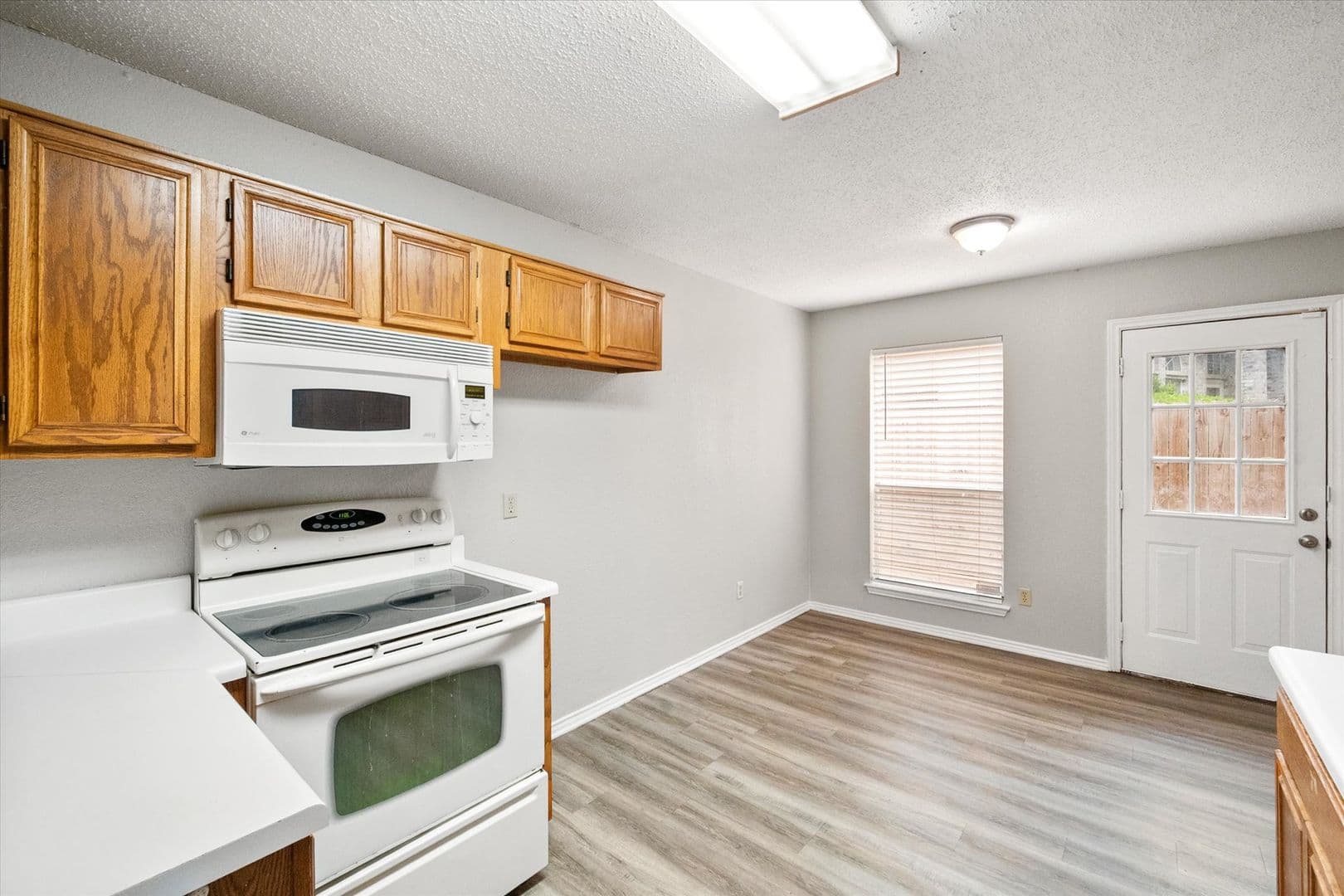 Mansfield House: 1217 Hidden Creek Dr