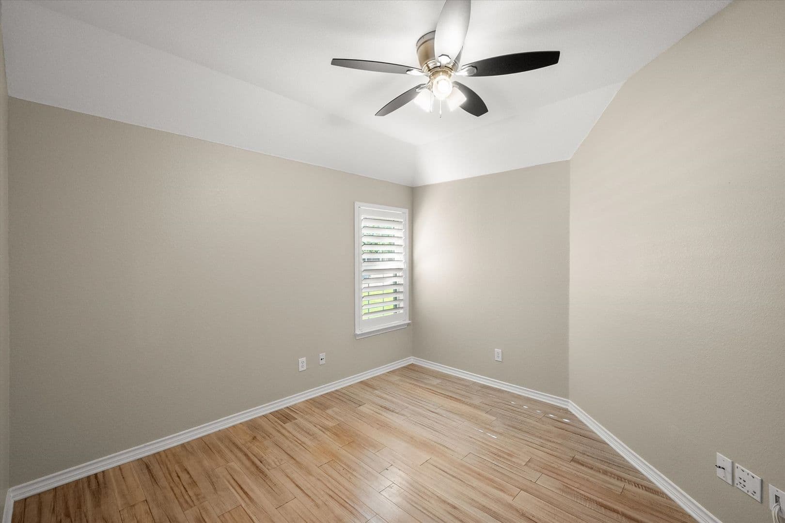 Grand Prairie House: 7363 Estela