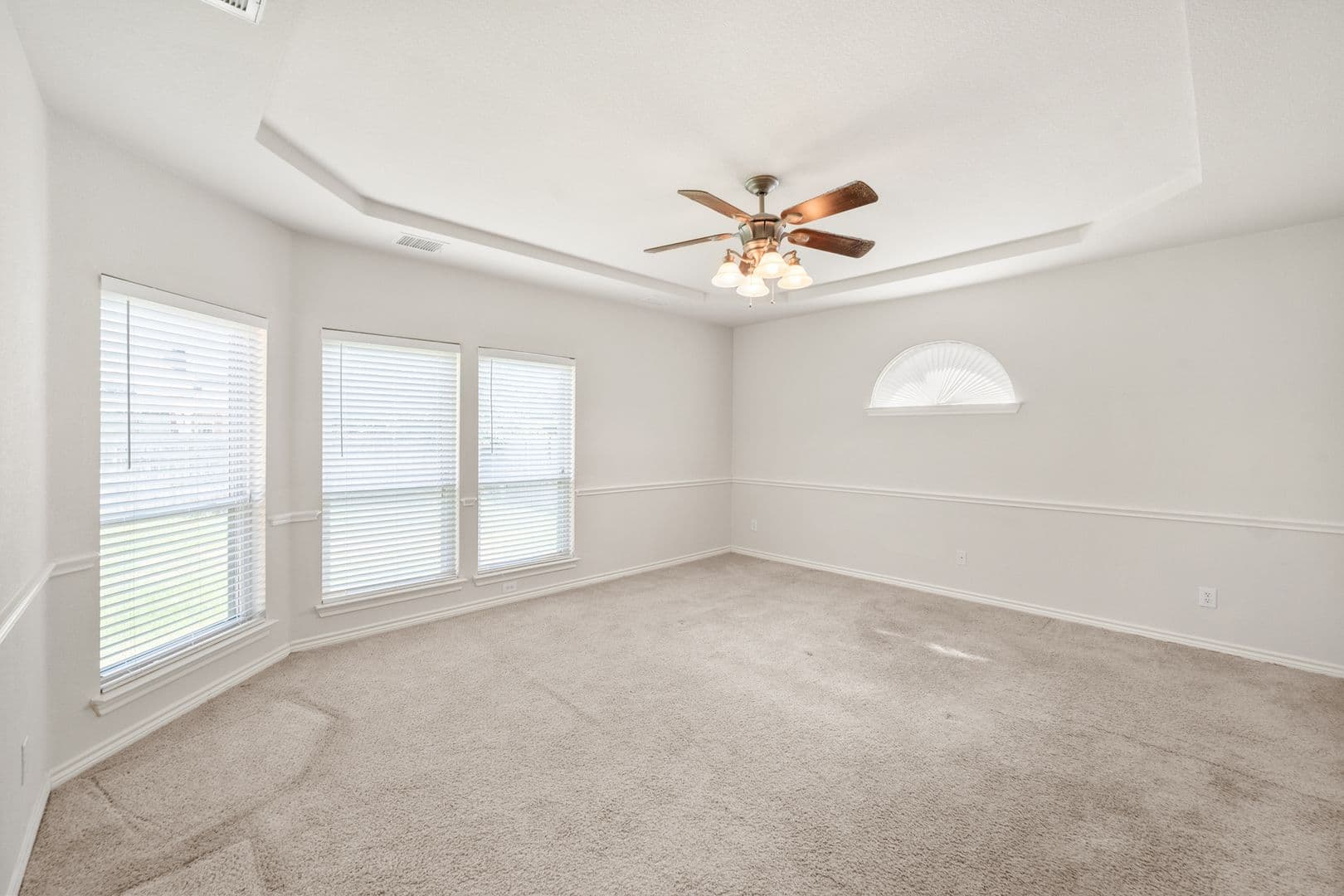 Mansfield House: 121 Monticello Dr