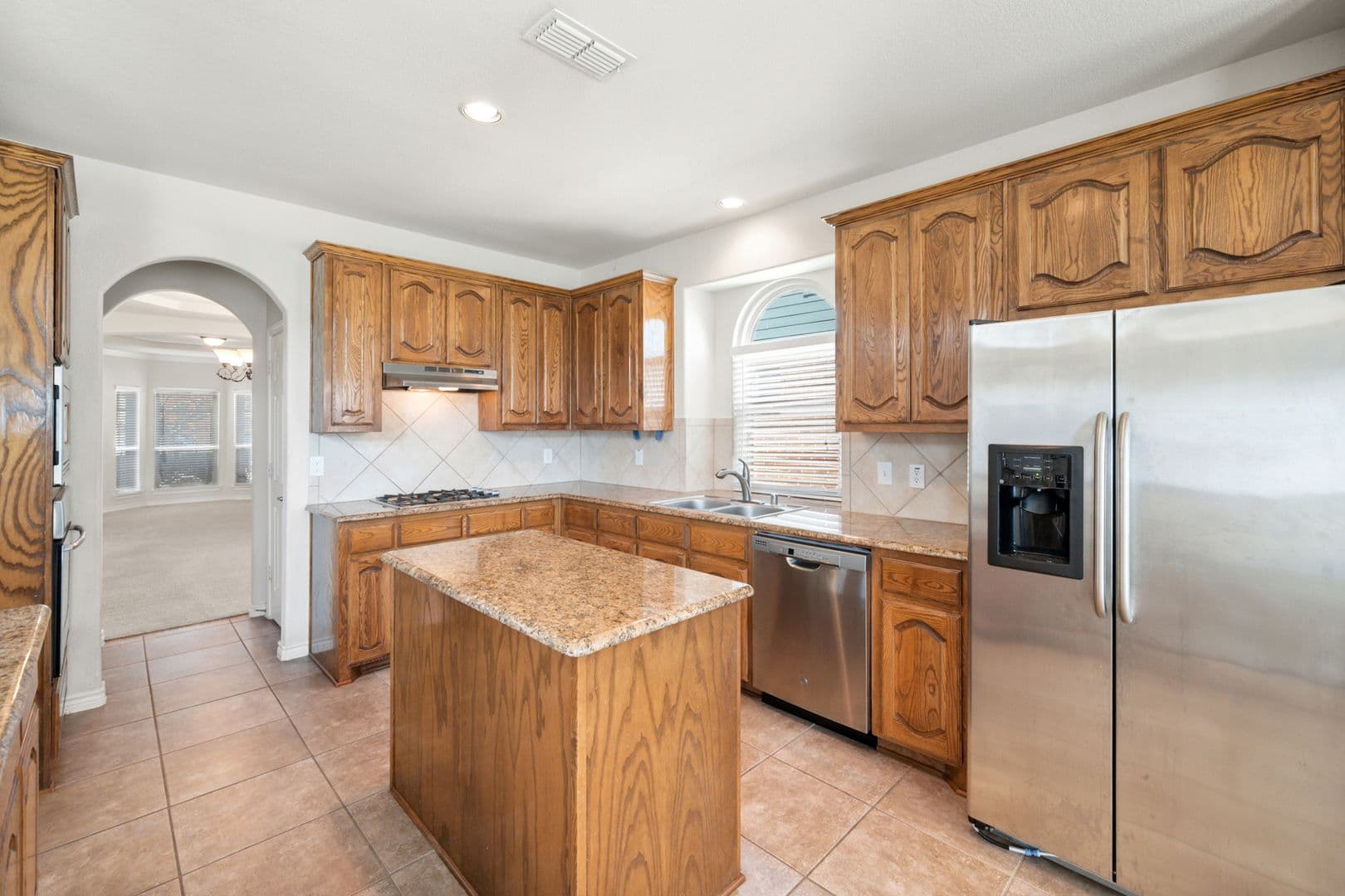 Mansfield House: 121 Monticello Dr