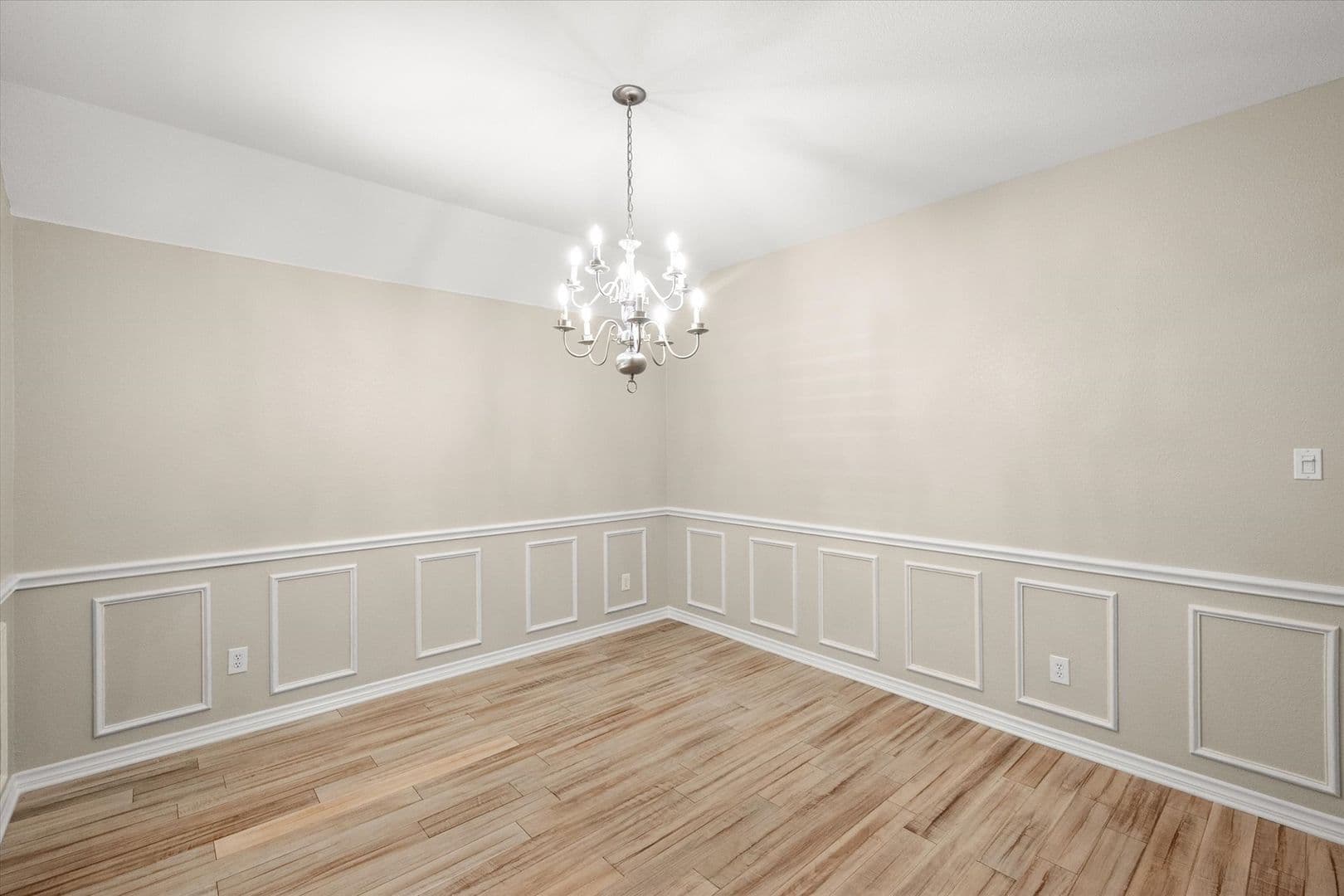 Grand Prairie House: 7363 Estela