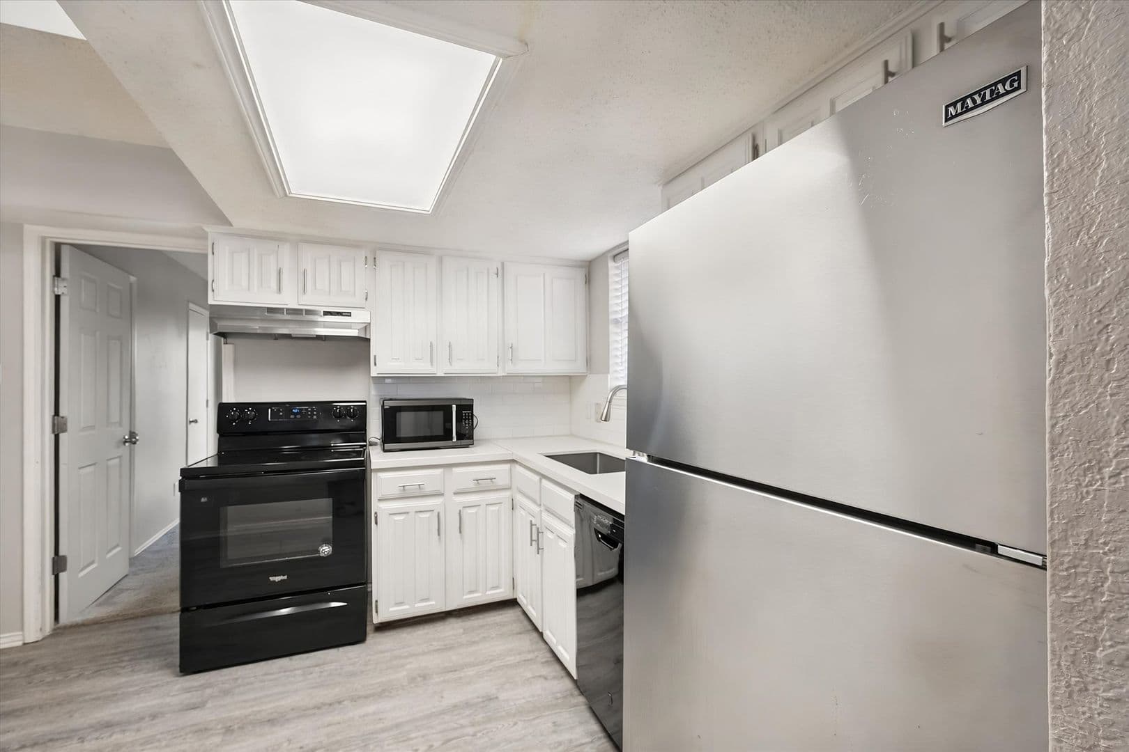 Mansfield Apartment: 311 Kings Way Drive