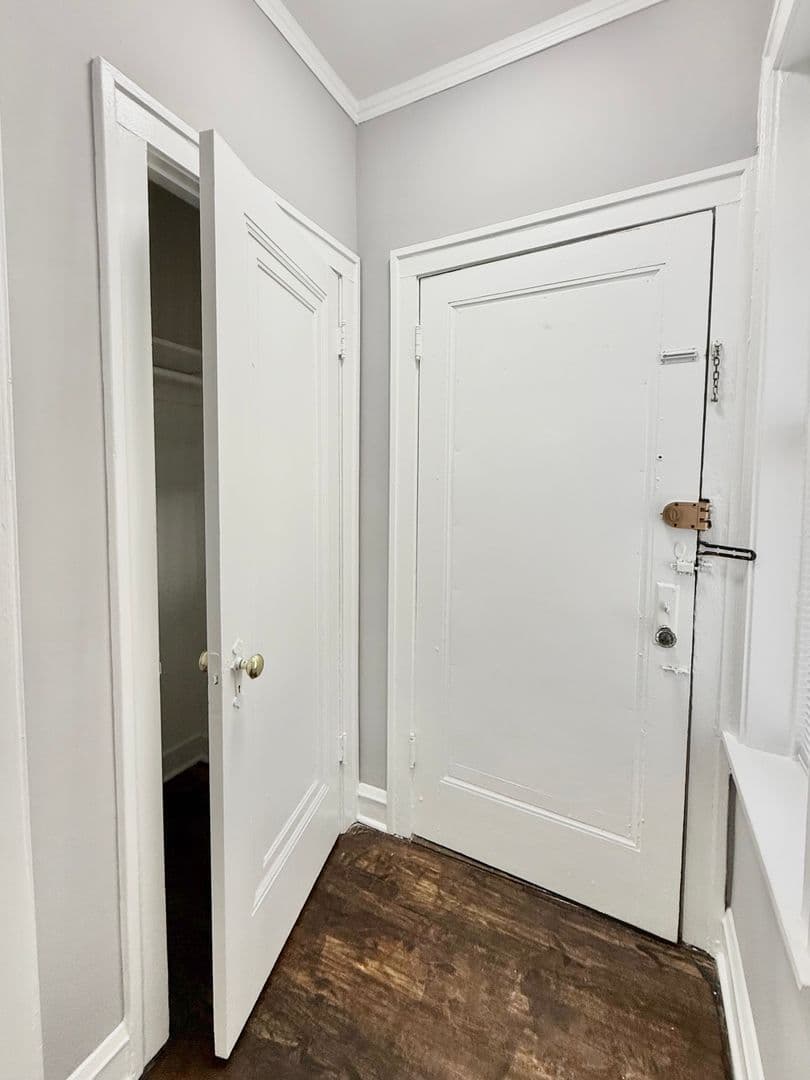 Chicago Apartment: 6300-10 N. Leavitt/2200-06 W Rosemont